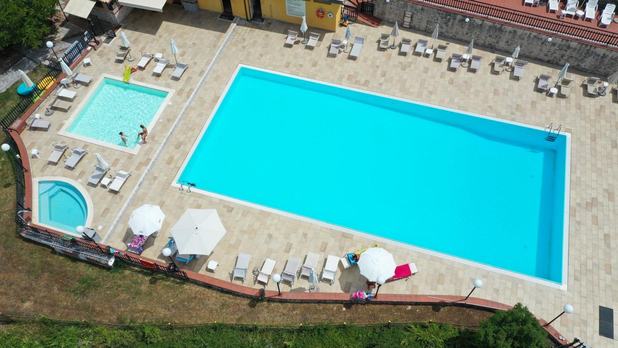 Hotel Pineta Ristorante Country House In Fabriano Campodonico  Exterior foto